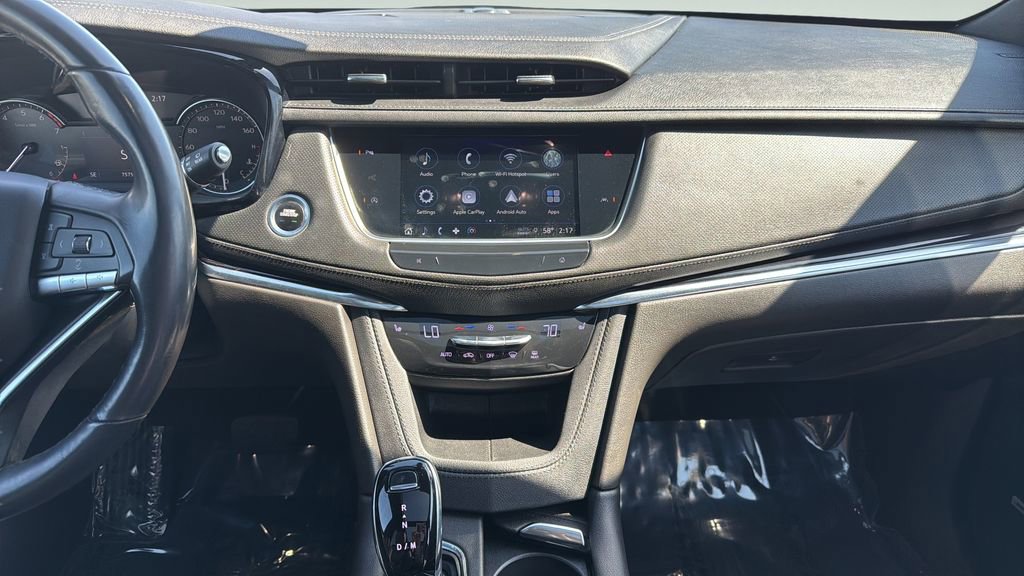 Used 2022 Cadillac XT6 Luxury AWD/4WD image 16