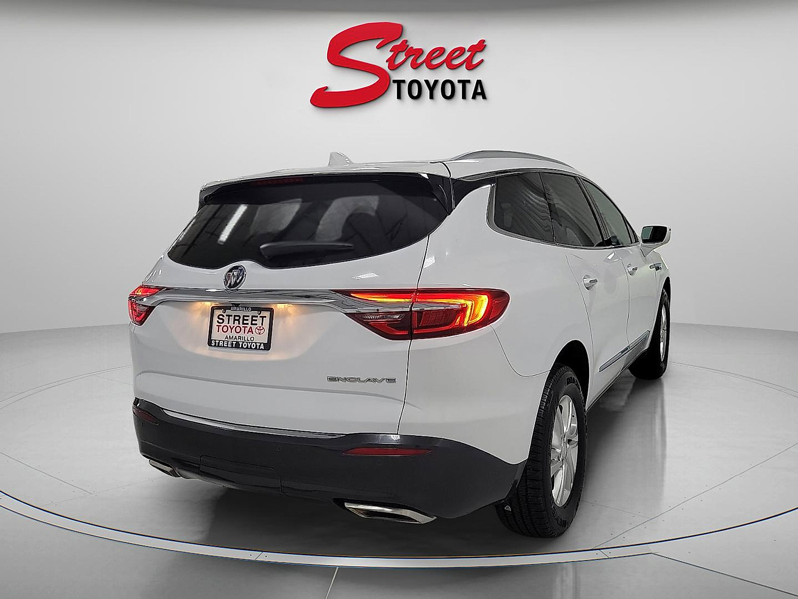 Used 2019 Buick Enclave Essence FWD image 4