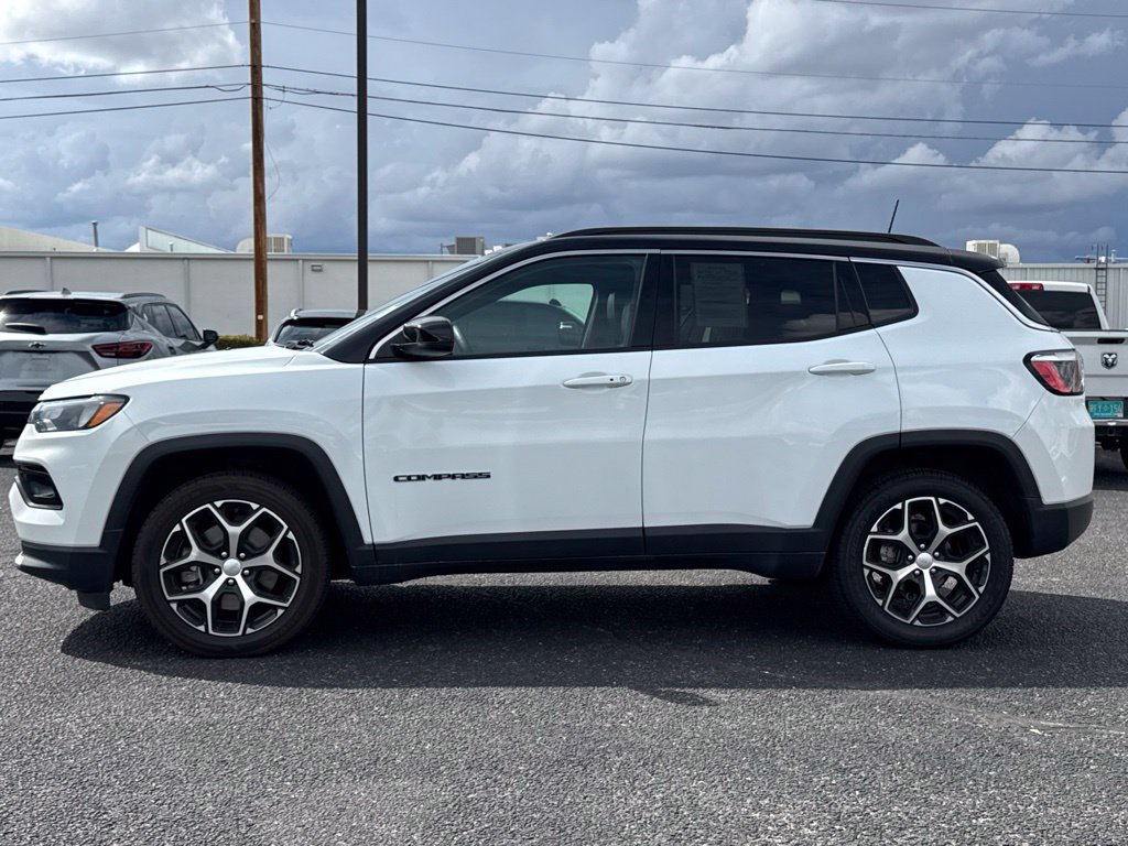 Used 2024 Jeep Compass Limited AWD/4WD image 5