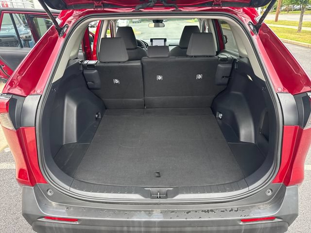 Used 2025 Toyota RAV4 XLE AWD/4WD image 27