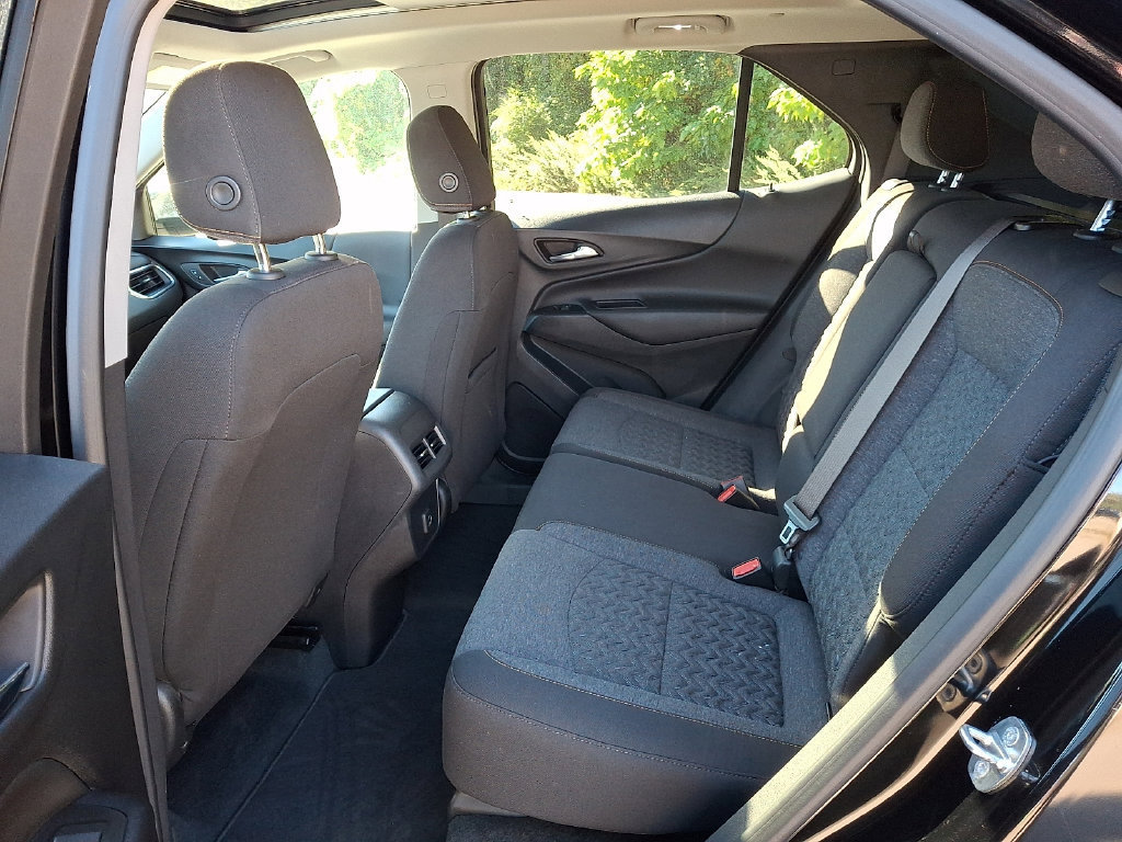 Used 2023 Chevrolet Equinox LT AWD/4WD image 16