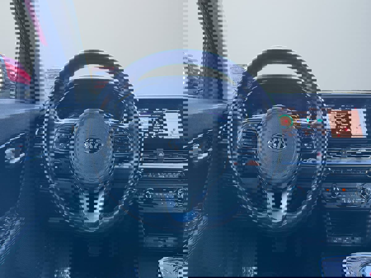 Used 2020 Kia Niro EX Premium image 11