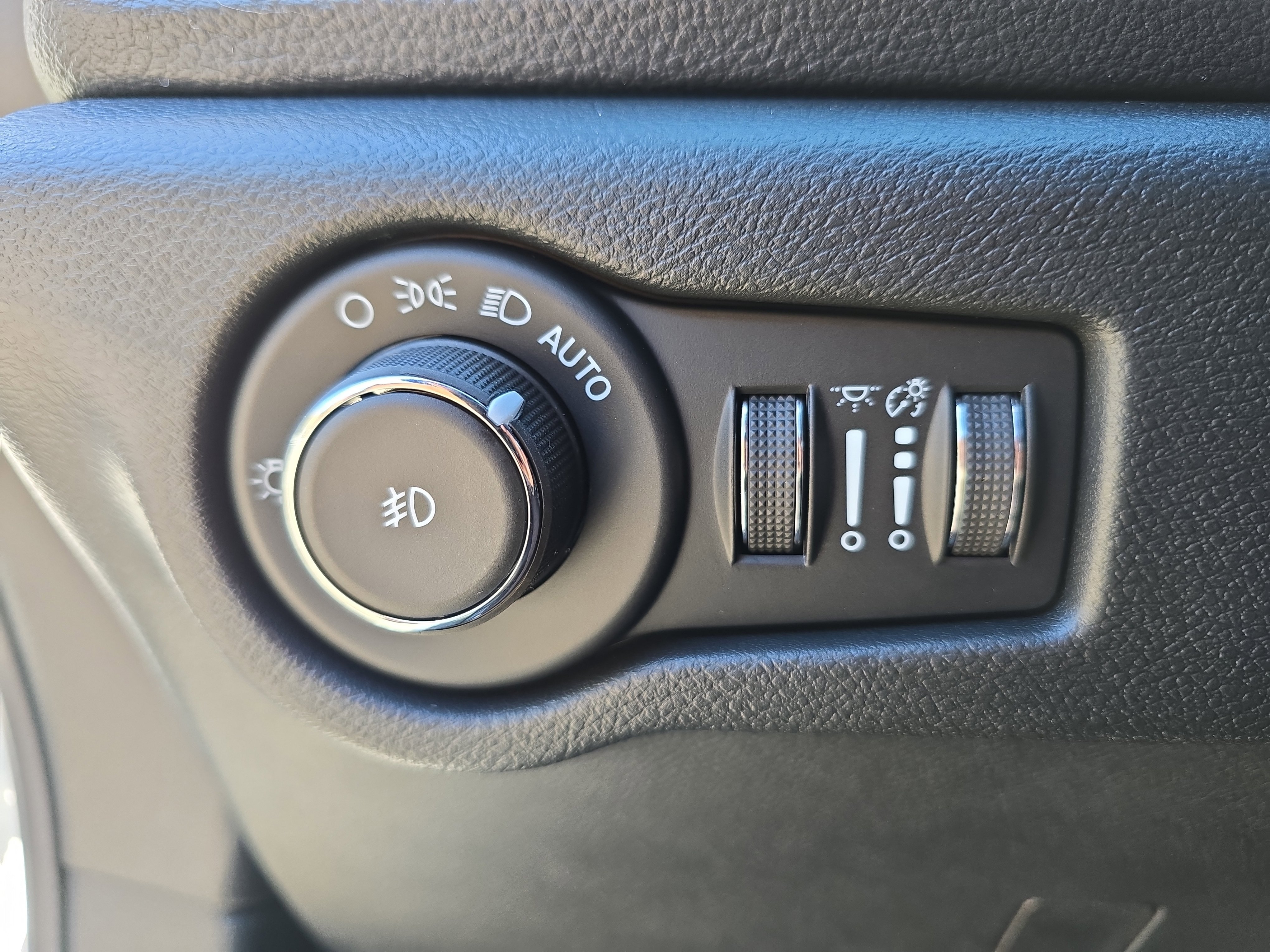 New 2026 Chrysler Pacifica Select image 28