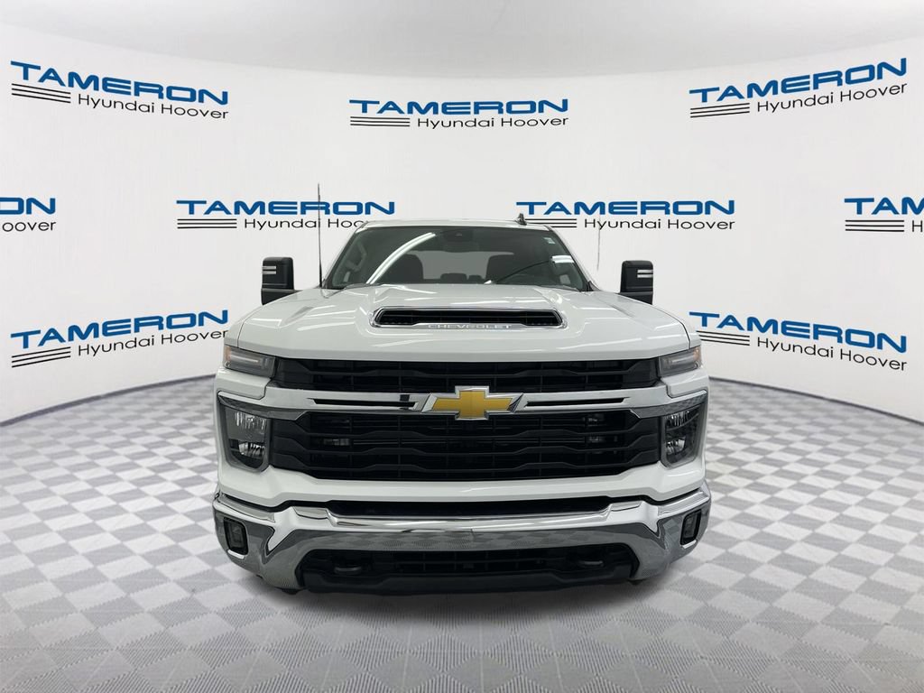 Used 2025 Chevrolet Silverado 2500 LT AWD/4WD image 8