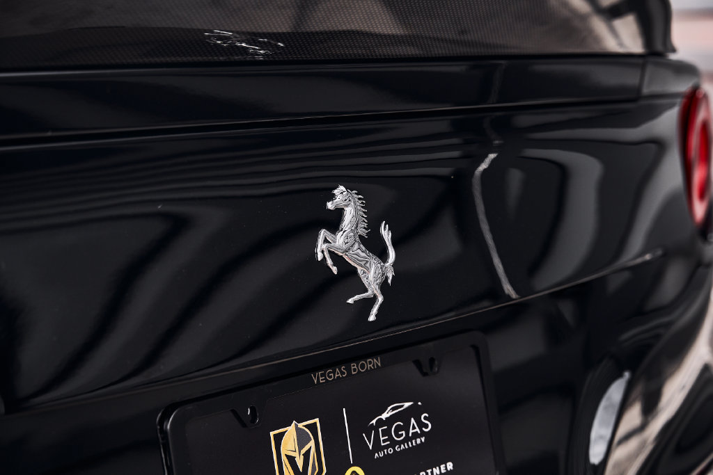Used 2015 Ferrari F12 Berlinetta RWD image 10