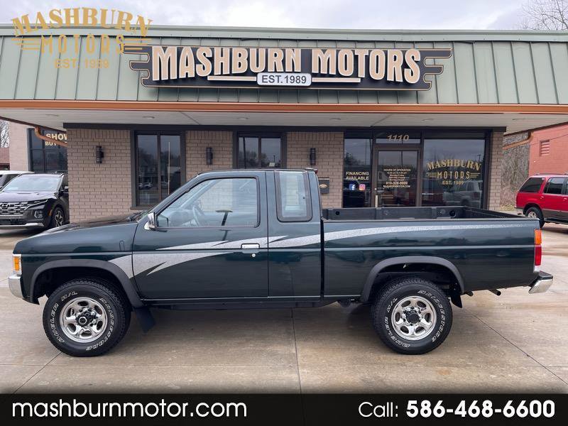 Used 1994 Nissan Pickup XE image 1