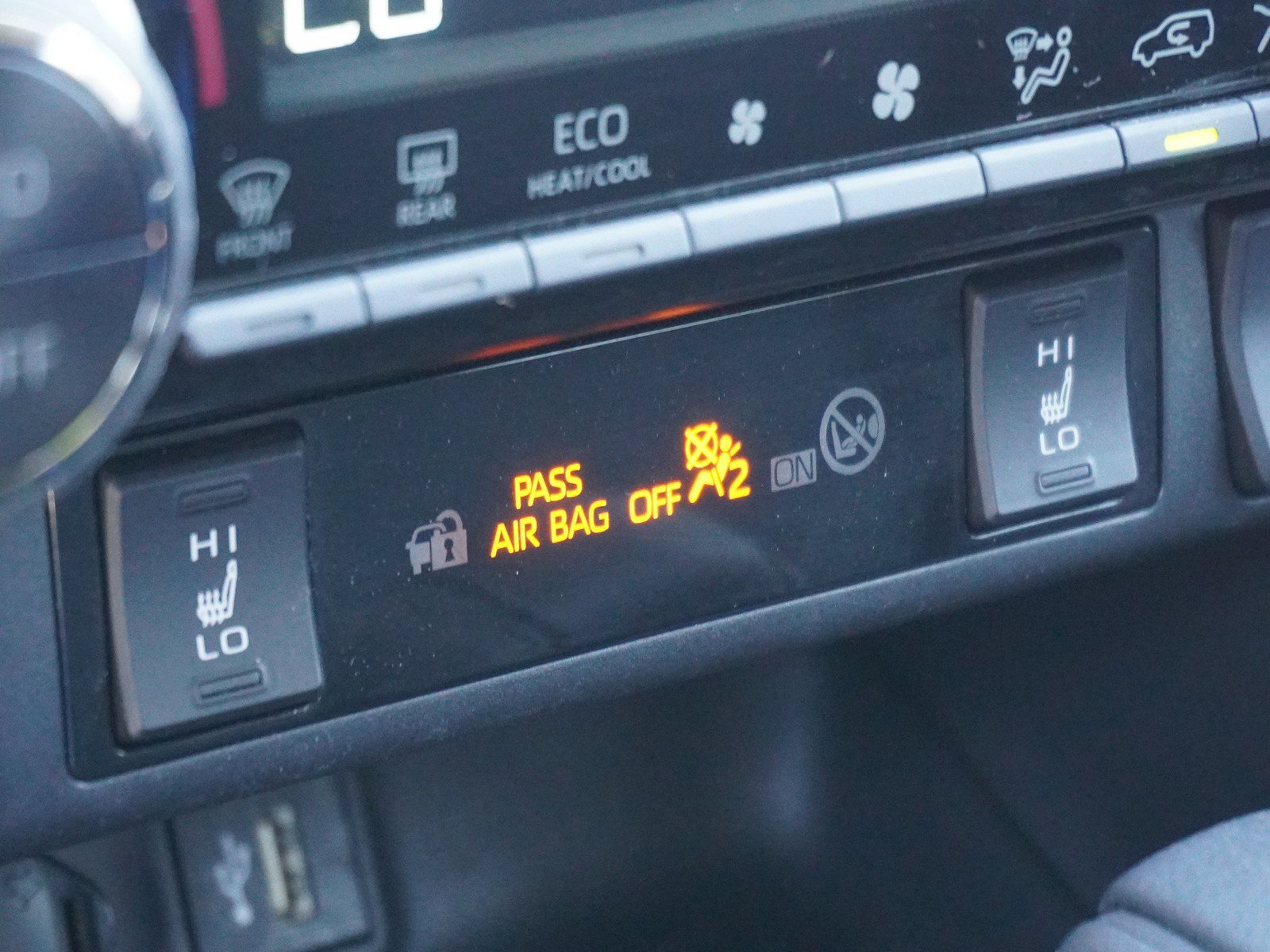 Used 2024 Toyota RAV4 XLE w/ Convenience Package AWD/4WD image 26