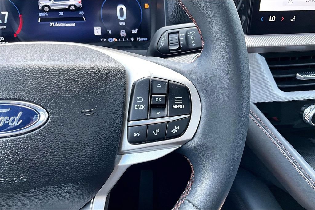 Certified 2025 Ford Explorer Active AWD/4WD image 18