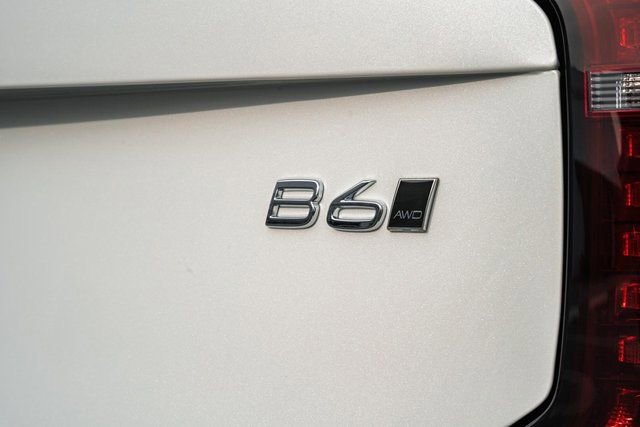 New 2026 Volvo XC90 B6 Plus w/ Protection Package Premier image 8