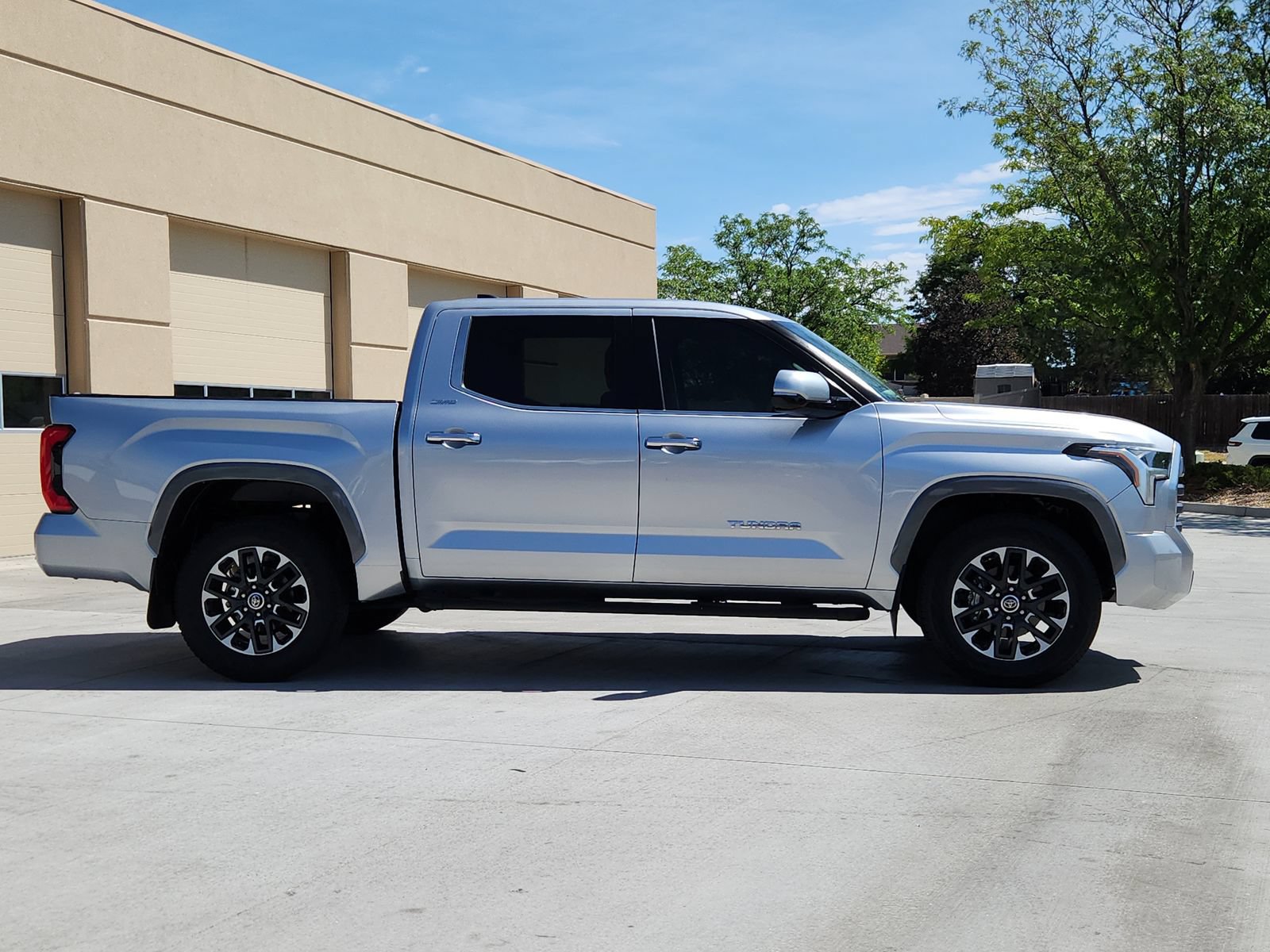 Used 2024 Toyota Tundra Limited w/ Power Package AWD/4WD image 6