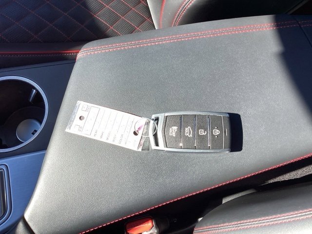 Used 2020 Genesis G70 2.0T w/ Sport Package image 28