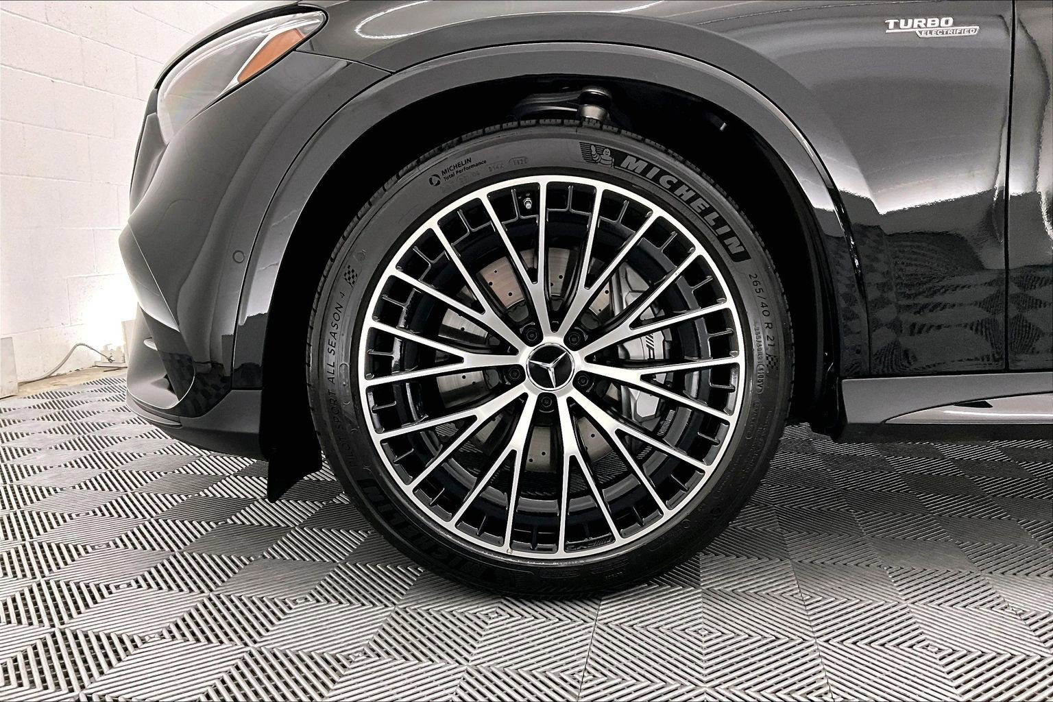 Used 2026 Mercedes-Benz GLC 43 AMG 4MATIC image 8