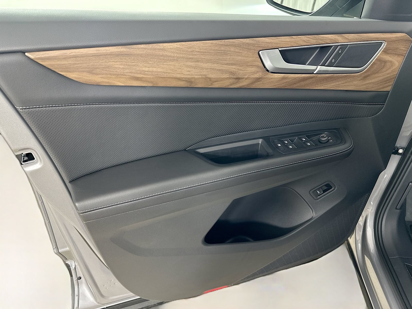 New 2026 Volkswagen Atlas SE AWD/4WD image 16