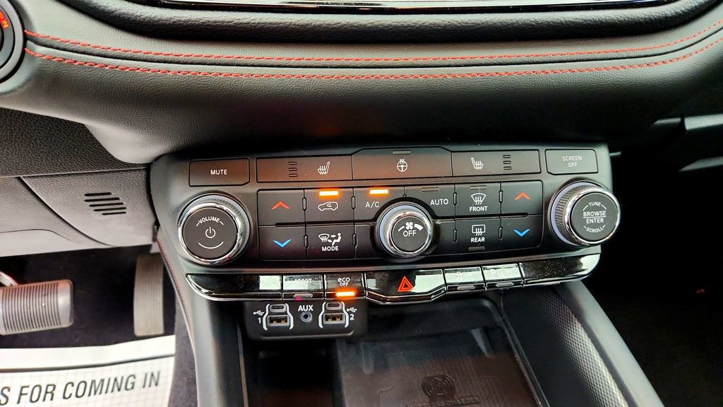 Used 2023 Dodge Durango R/T w/ Blacktop Package AWD/4WD image 16