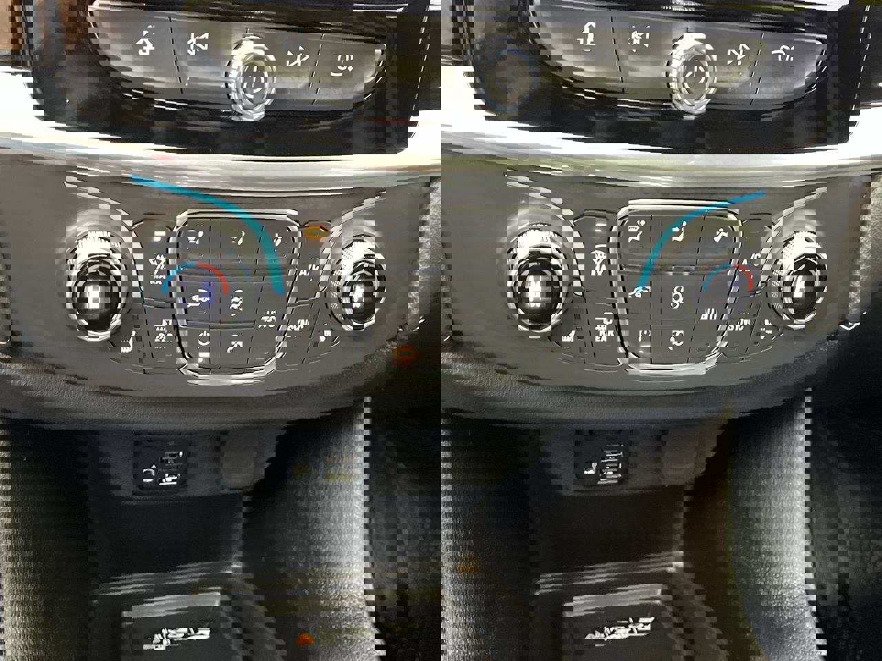 Certified 2023 Chevrolet Traverse LT w/ LT Premium Package image 25