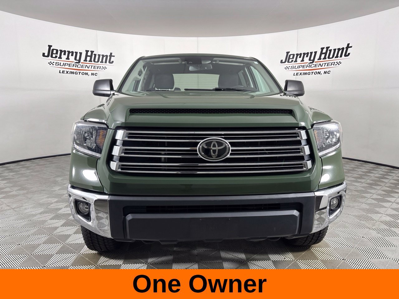 Used 2021 Toyota Tundra SR5 w/ Trail Edition AWD/4WD image 3