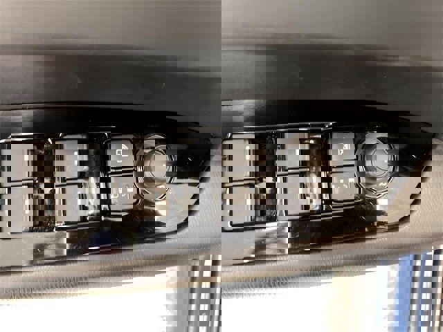 Used 2025 MAZDA CX-5 AWD 2.5 S w/ Preferred Package image 13