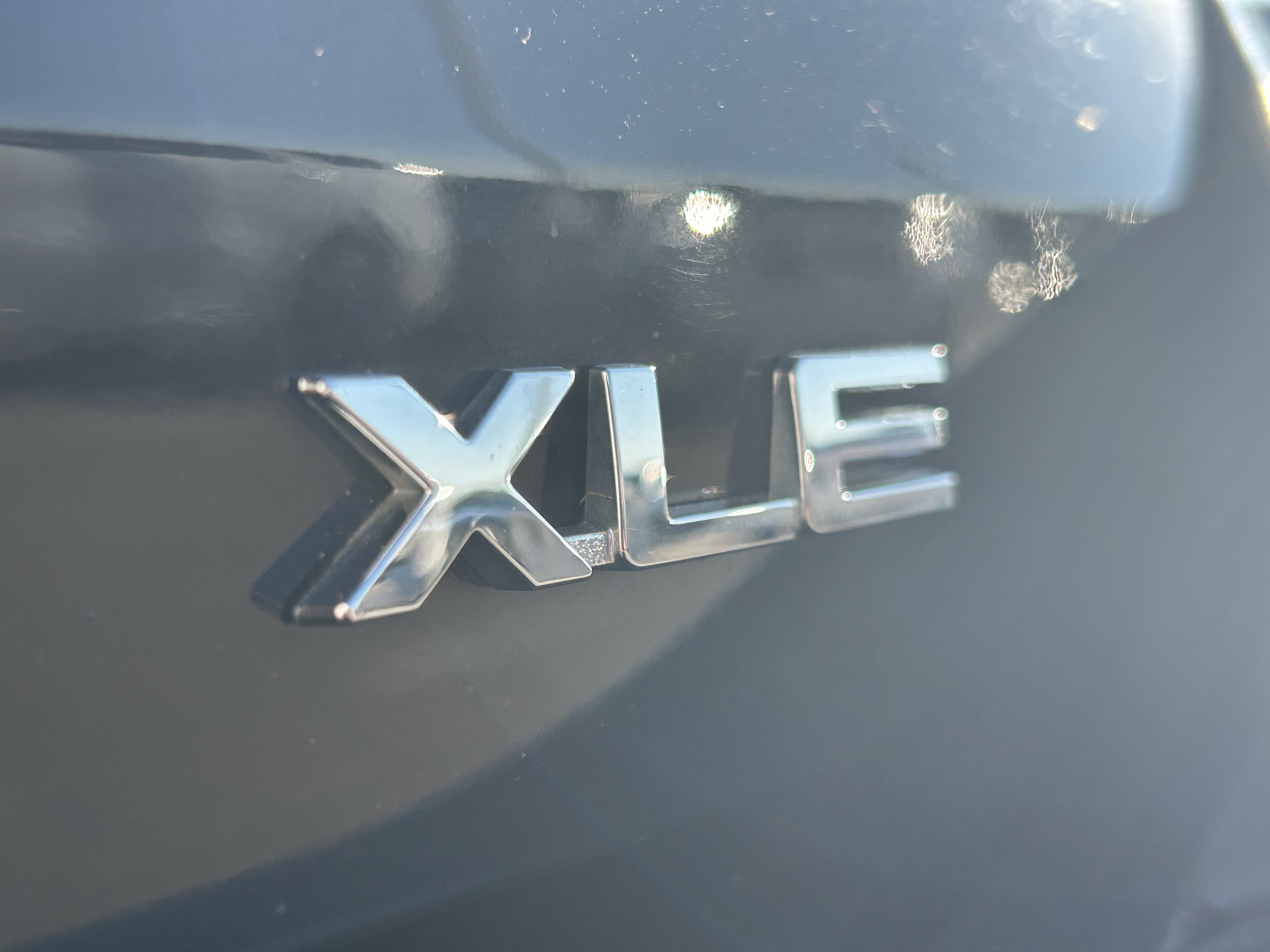 Used 2021 Toyota Highlander XLE AWD/4WD image 9