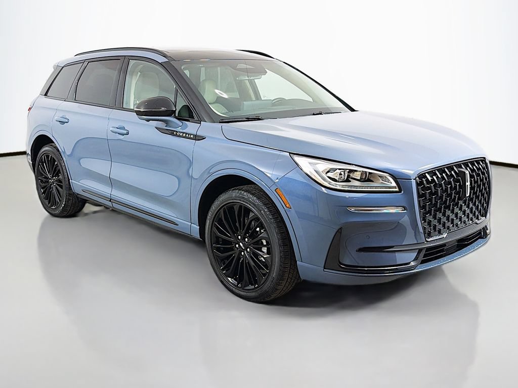 Used 2025 Lincoln Corsair Grand Touring w/ Equipment Group 301A AWD/4WD image 2
