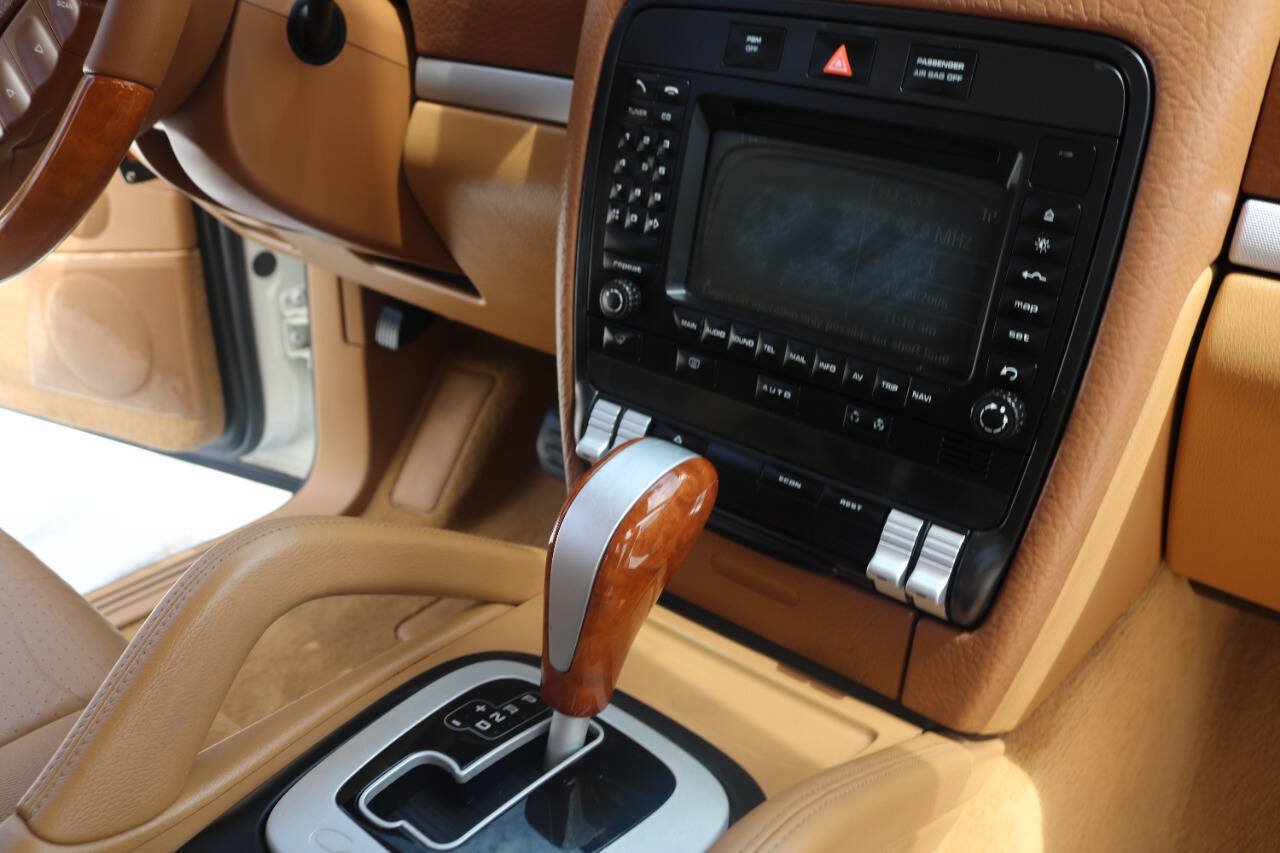 Used 2008 Porsche Cayenne AWD/4WD image 36