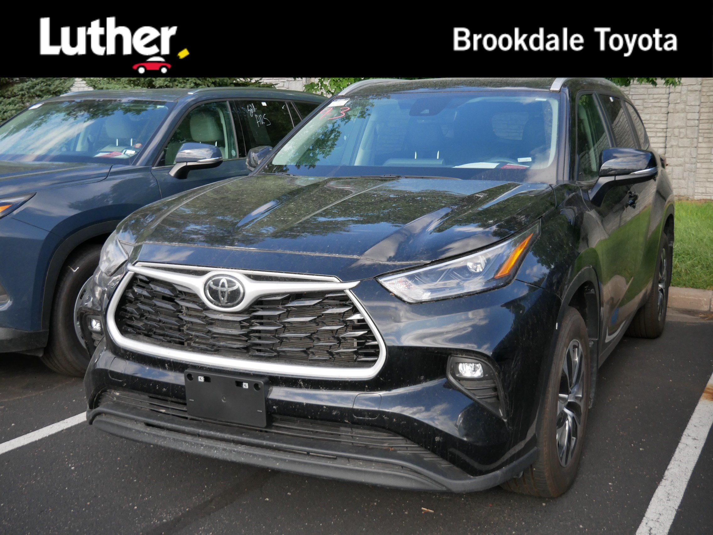 Certified 2026 Toyota Highlander XLE AWD/4WD video 1