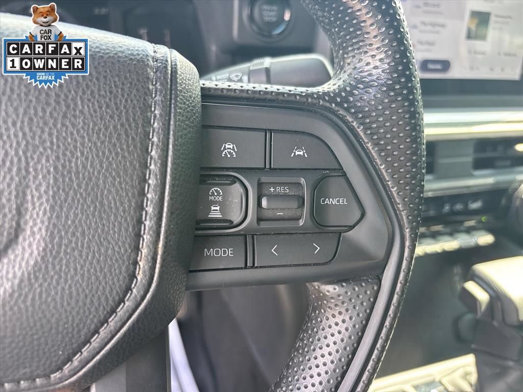 Used 2025 Toyota Tacoma SR5 AWD/4WD image 16