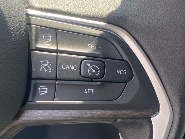 New 2025 Jeep Grand Cherokee L Limited w/ Trailer Tow Package image 19