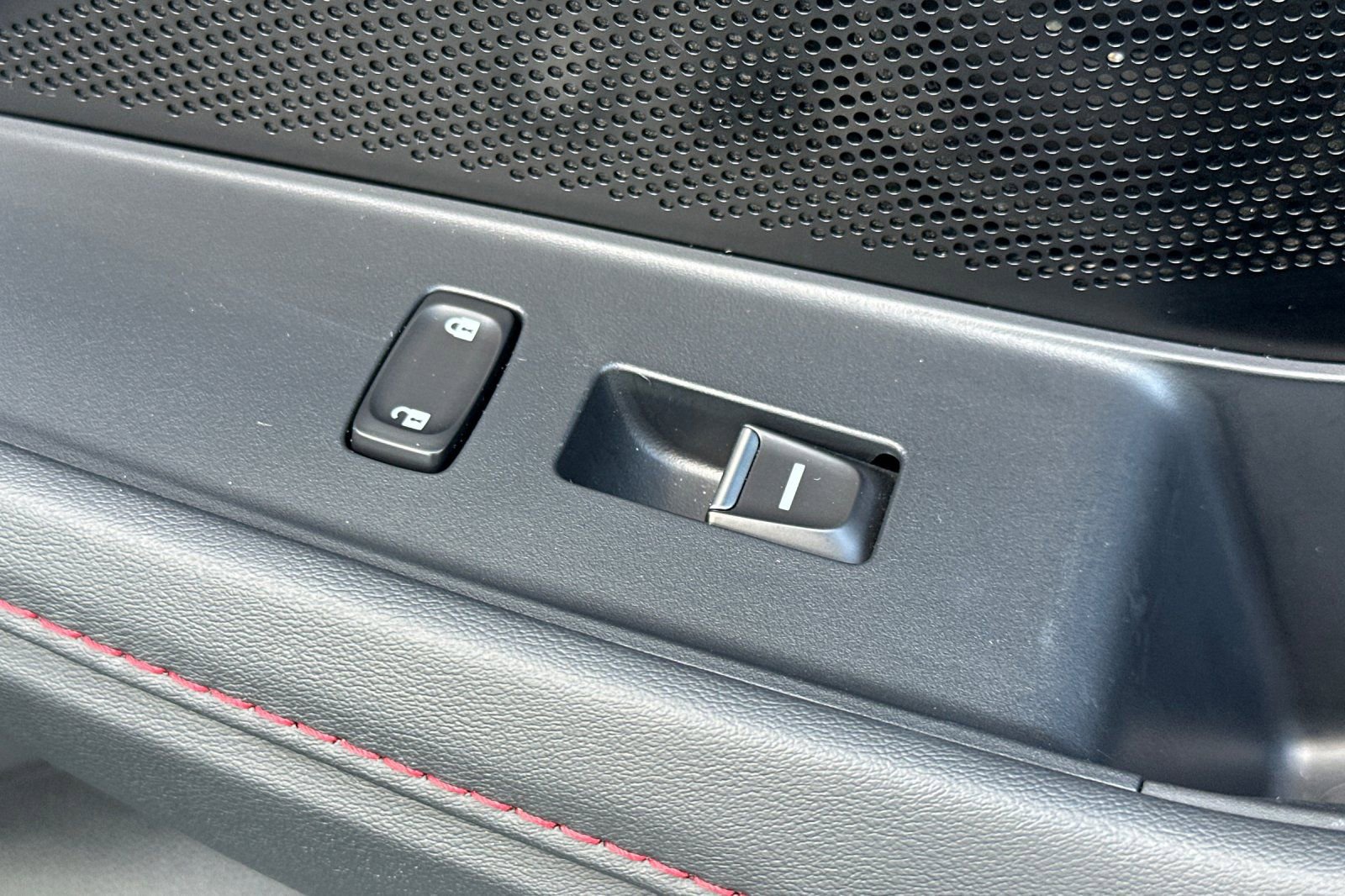 Used 2025 Acura MDX Type S image 23