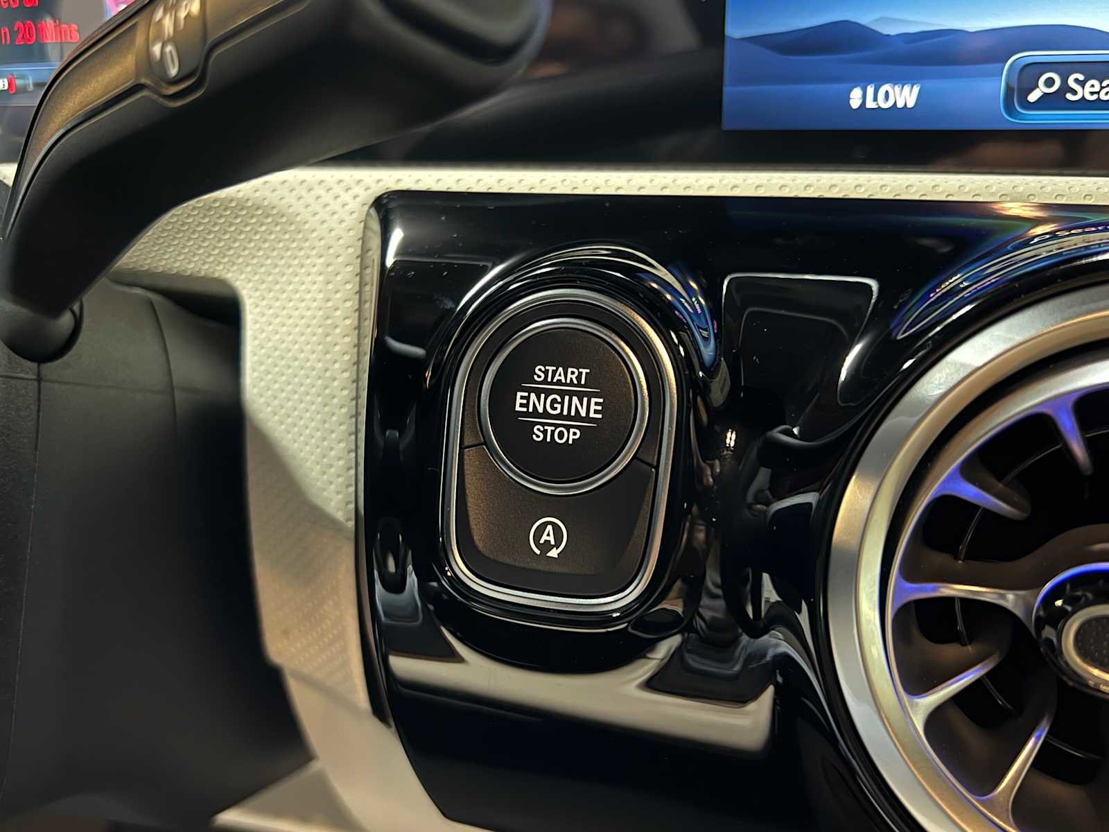 New 2025 Mercedes-Benz CLA 250 4MATIC image 22