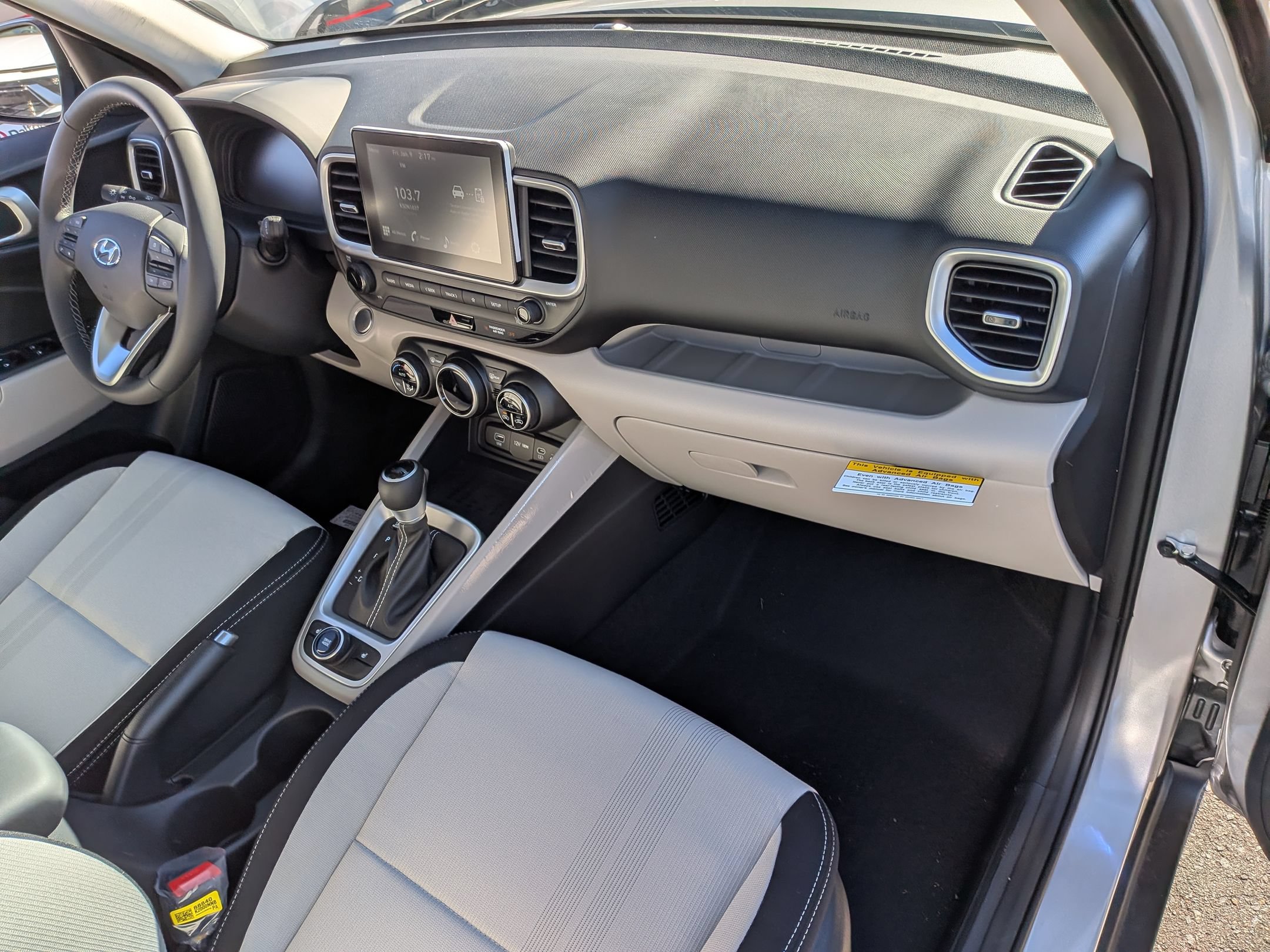 New 2026 Hyundai Venue SEL FWD image 25