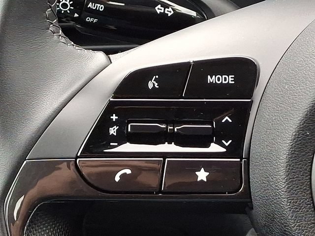 Certified 2025 Hyundai Elantra Sport FWD image 21