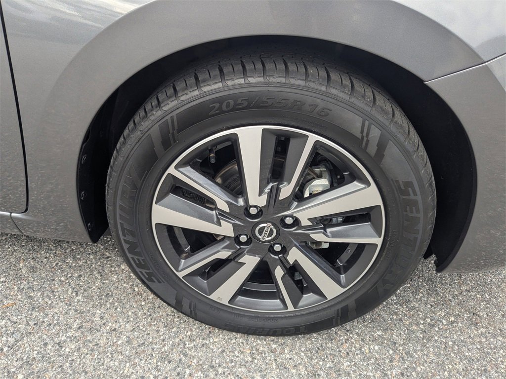 Used 2021 Nissan Versa SV image 11