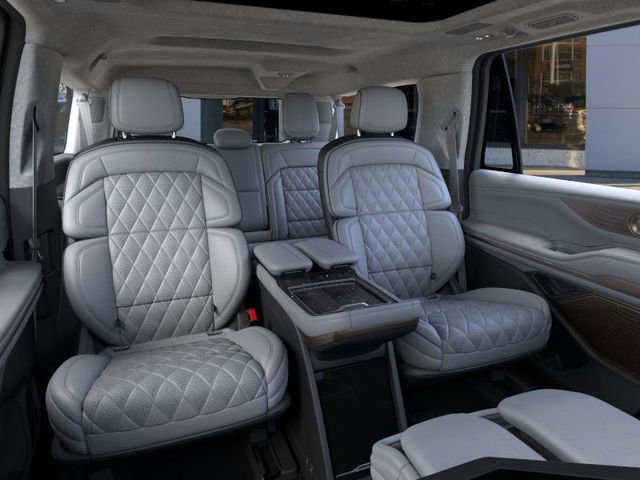 Used 2025 Lincoln Navigator L Black Label image 14