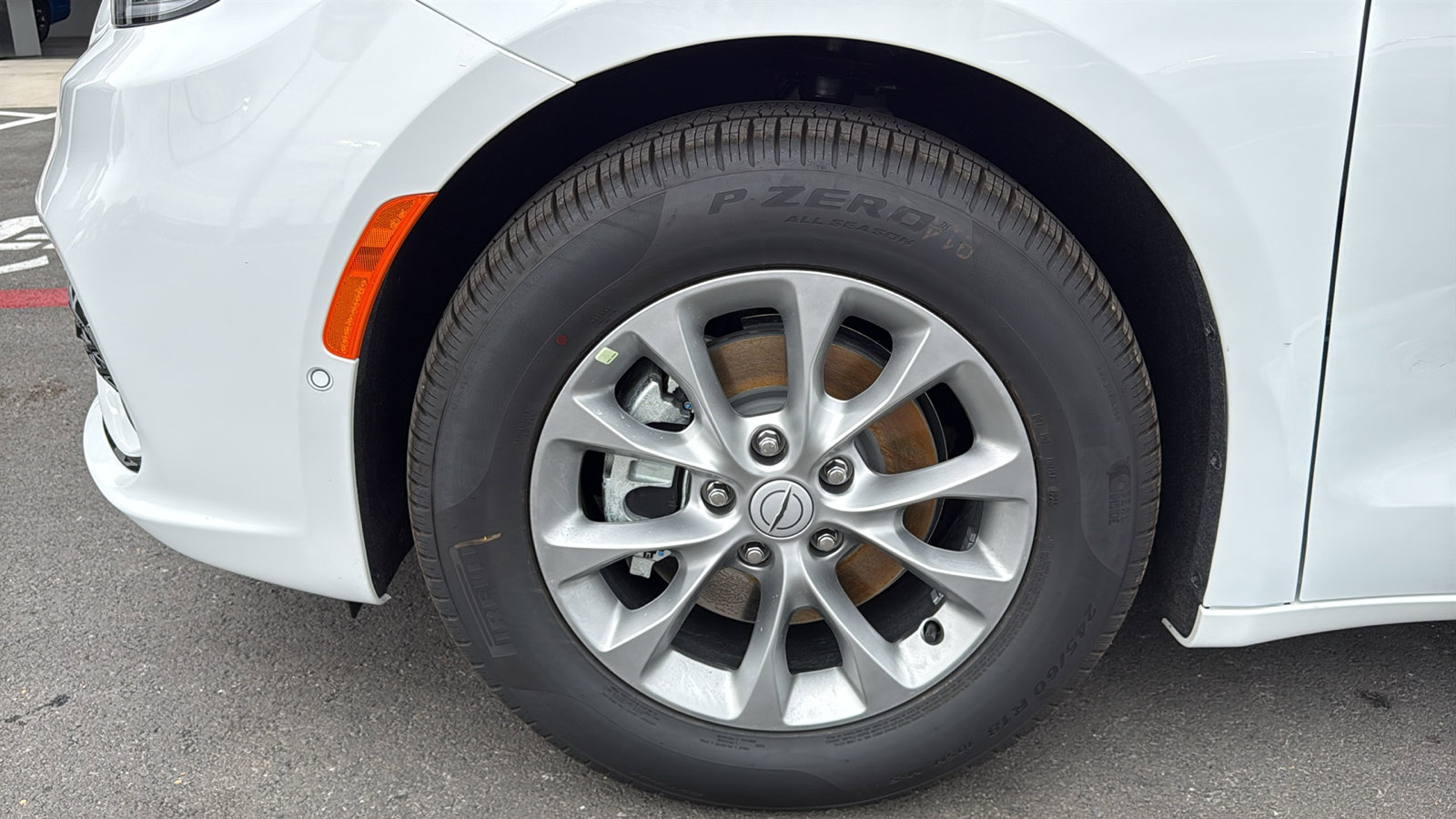 New 2026 Chrysler Pacifica Limited FWD image 27