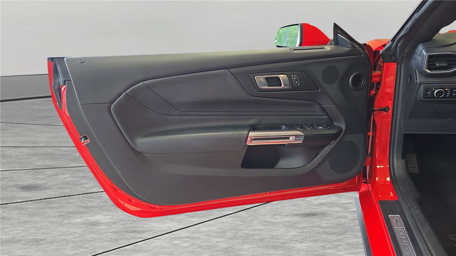 Used 2025 Ford Mustang Premium RWD image 16