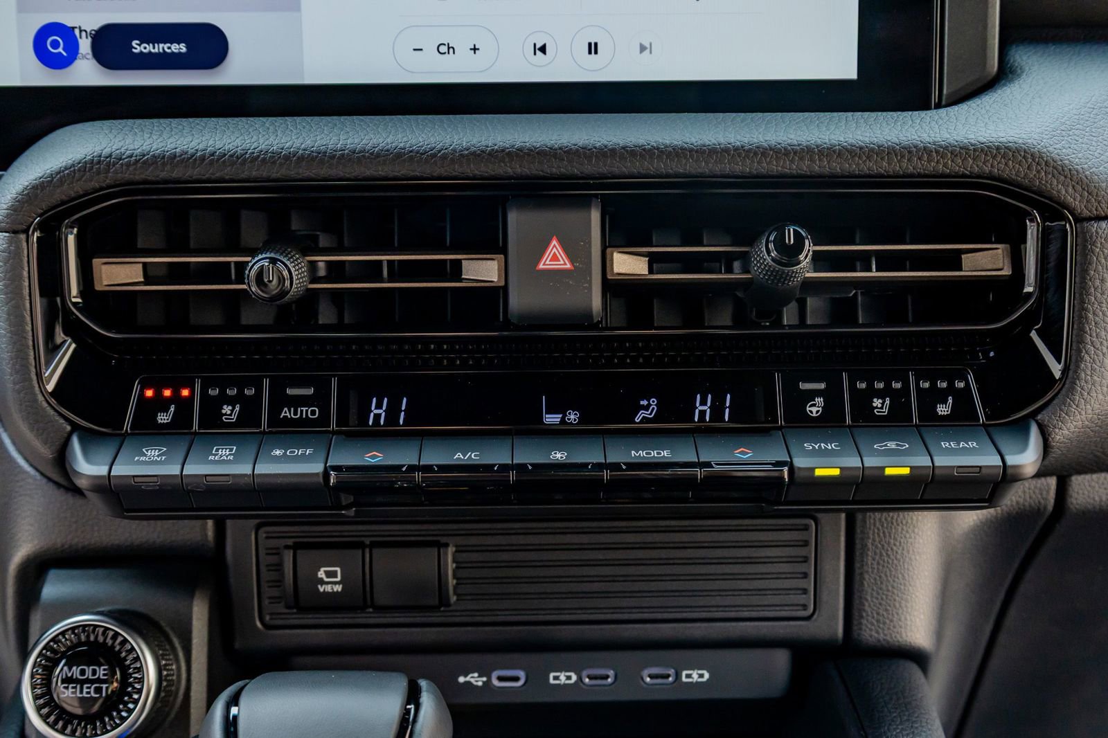 Used 2026 Toyota Land Cruiser w/ Premium Package AWD/4WD image 25