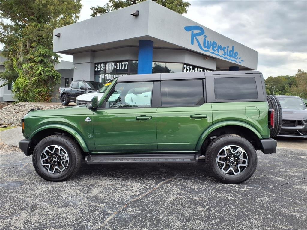 New 2025 Ford Bronco Outer Banks image 4