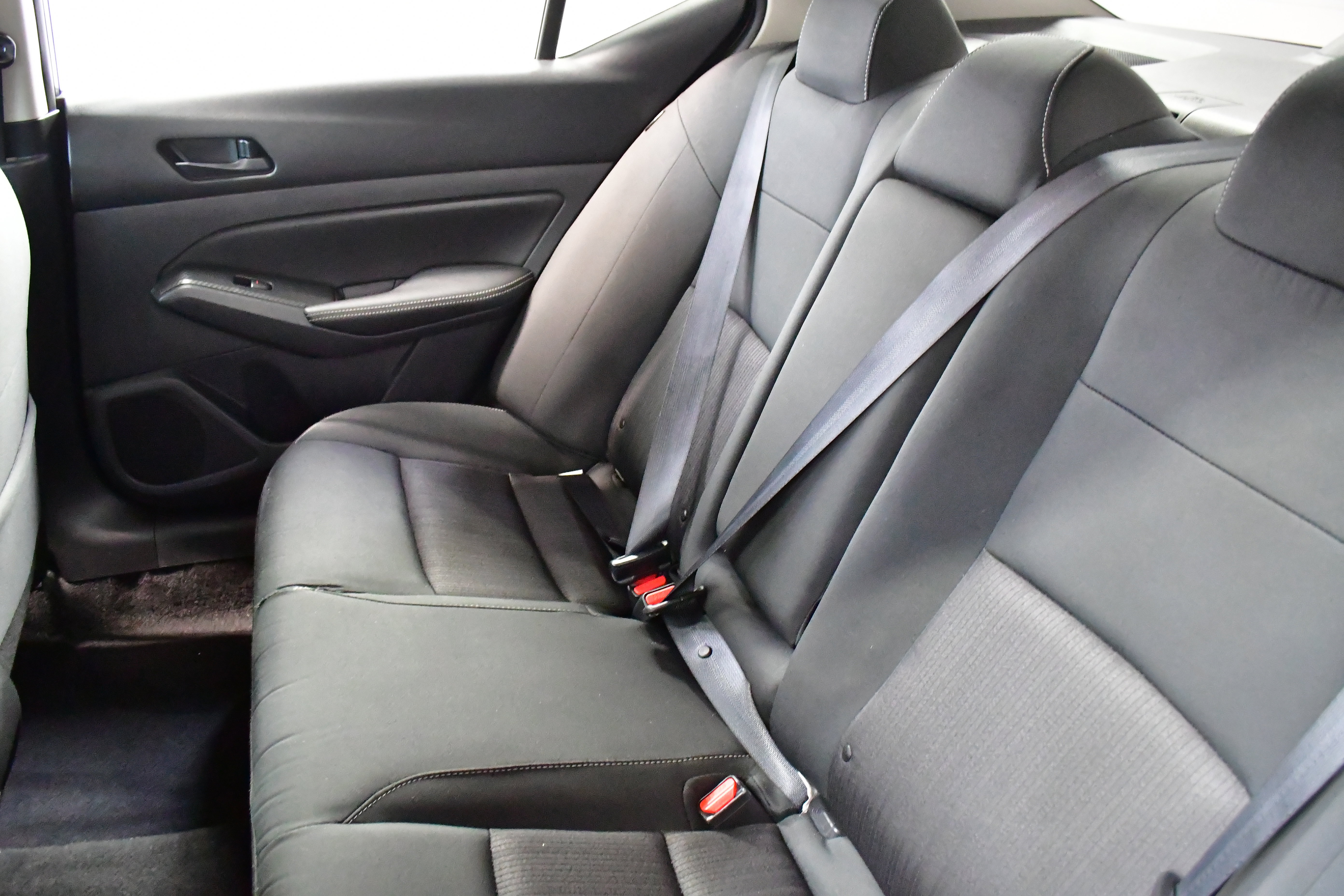 Used 2025 Nissan Altima 2.5 SV image 10