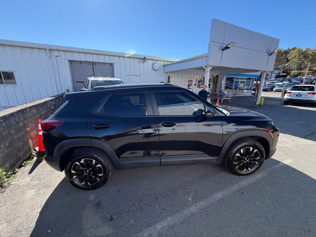Used 2023 Chevrolet TrailBlazer LT AWD/4WD image 7