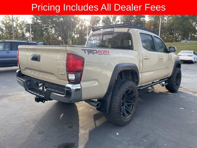 Used 2018 Toyota Tacoma TRD Off-Road AWD/4WD image 8