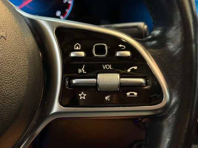 Certified 2023 Mercedes-Benz GLA 250 4MATIC image 23