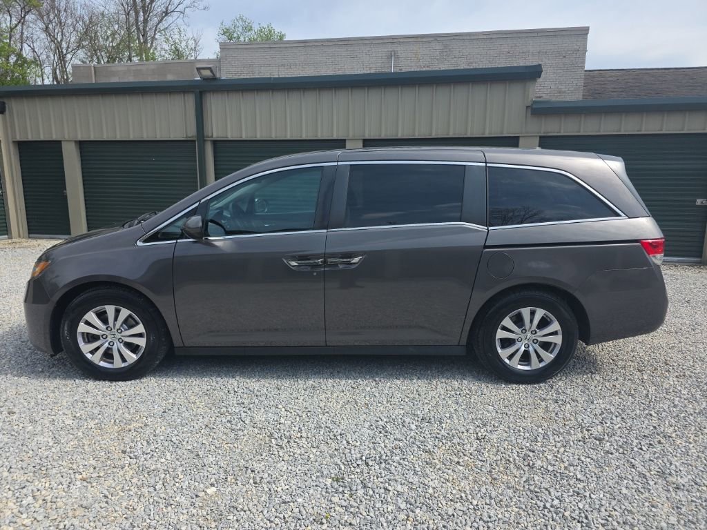 Used 2016 Honda Odyssey SE image 2