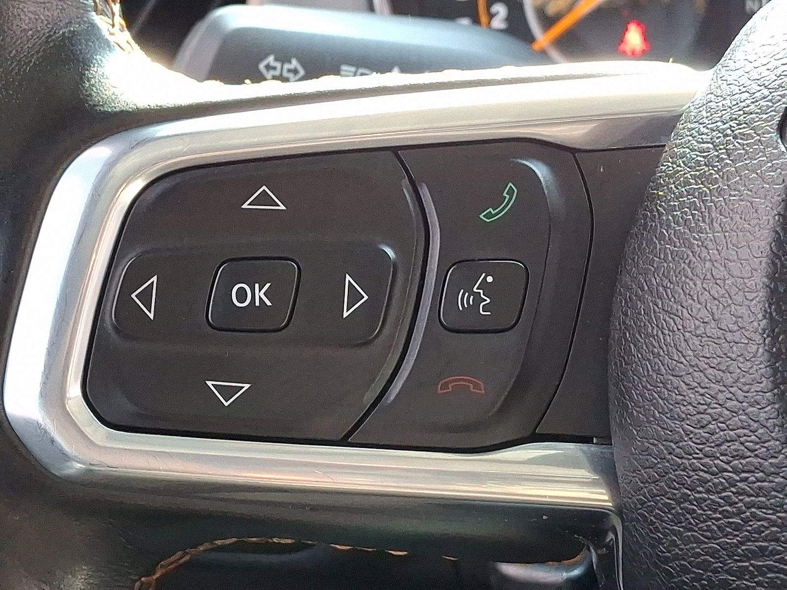 Certified 2022 Jeep Gladiator Overland AWD/4WD image 24