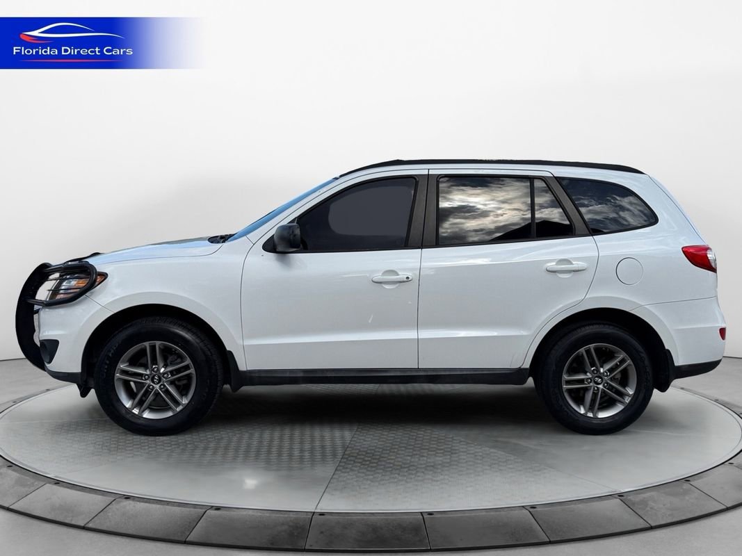 Used 2011 Hyundai Santa Fe GLS image 2