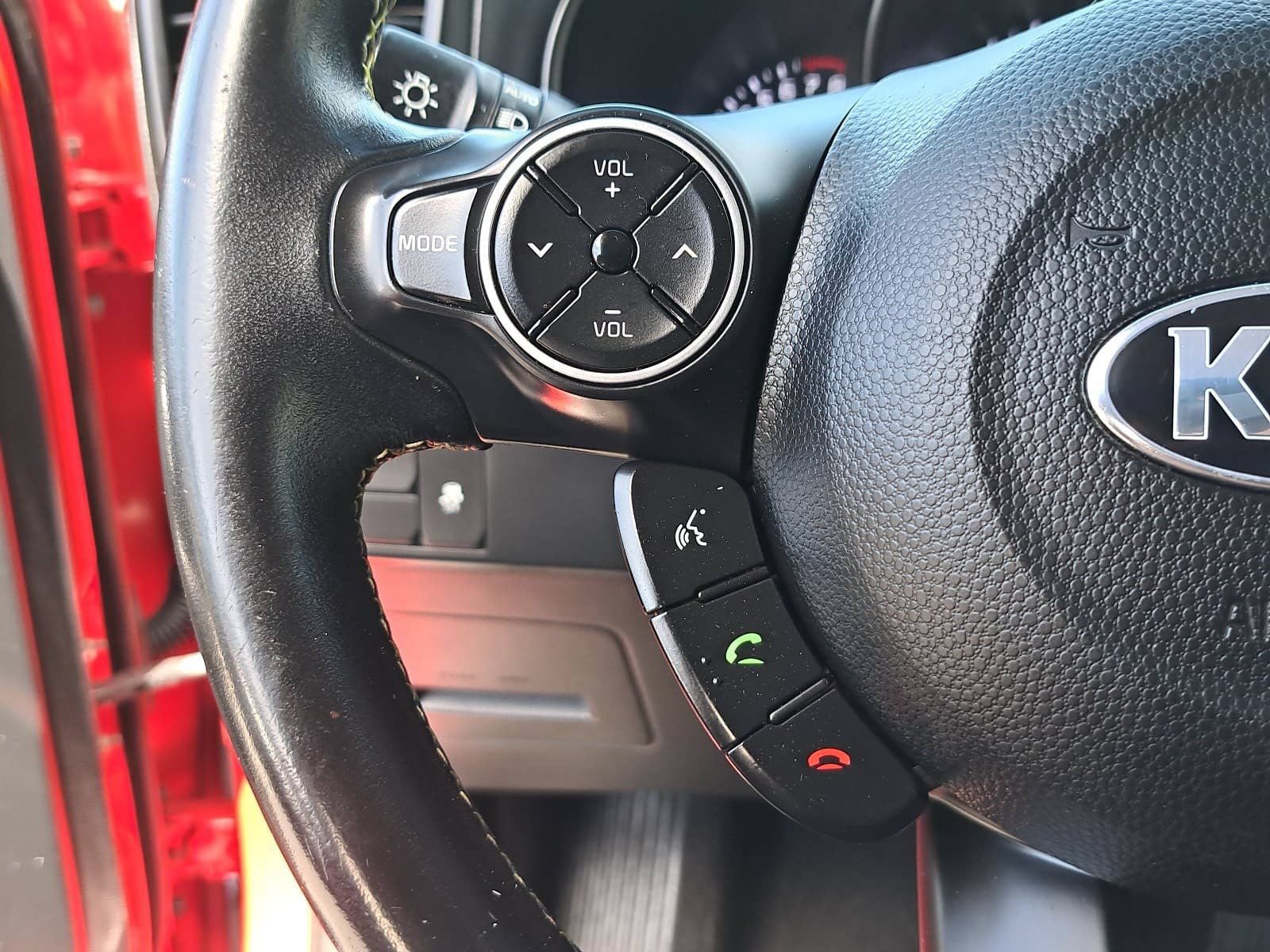 Used 2016 Kia Soul + w/ Designer's Package FWD image 16