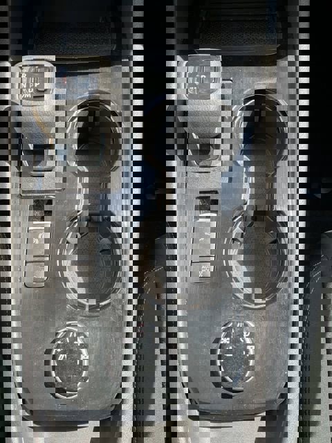 Used 2024 Nissan Rogue S AWD/4WD image 23