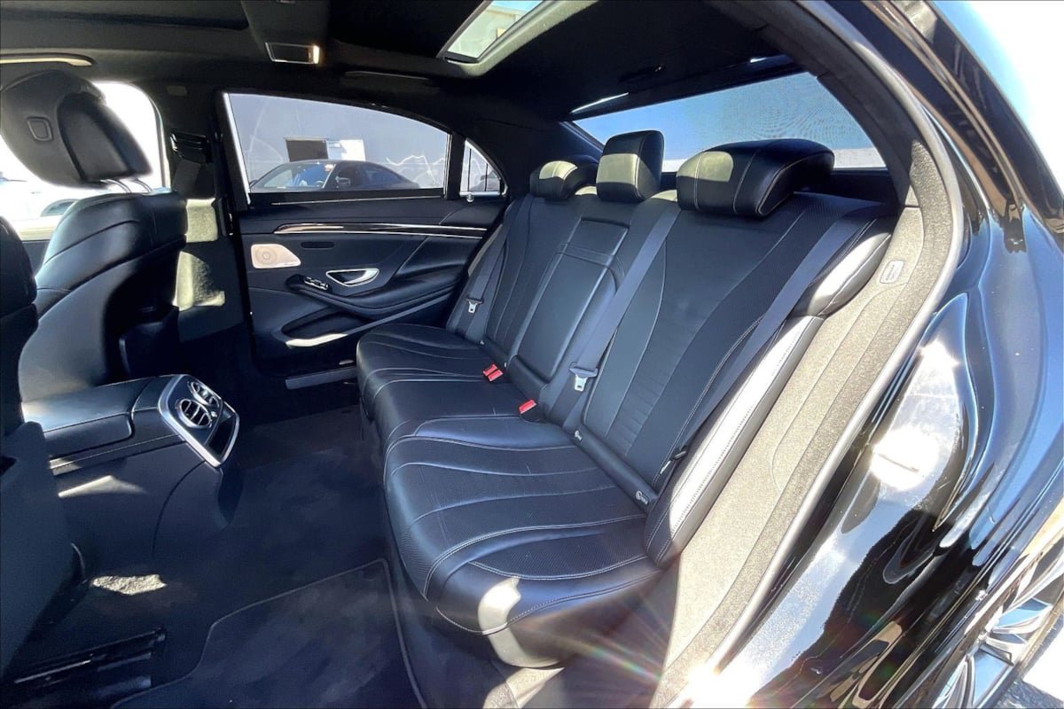 Used 2015 Mercedes-Benz S 550 Sedan image 24