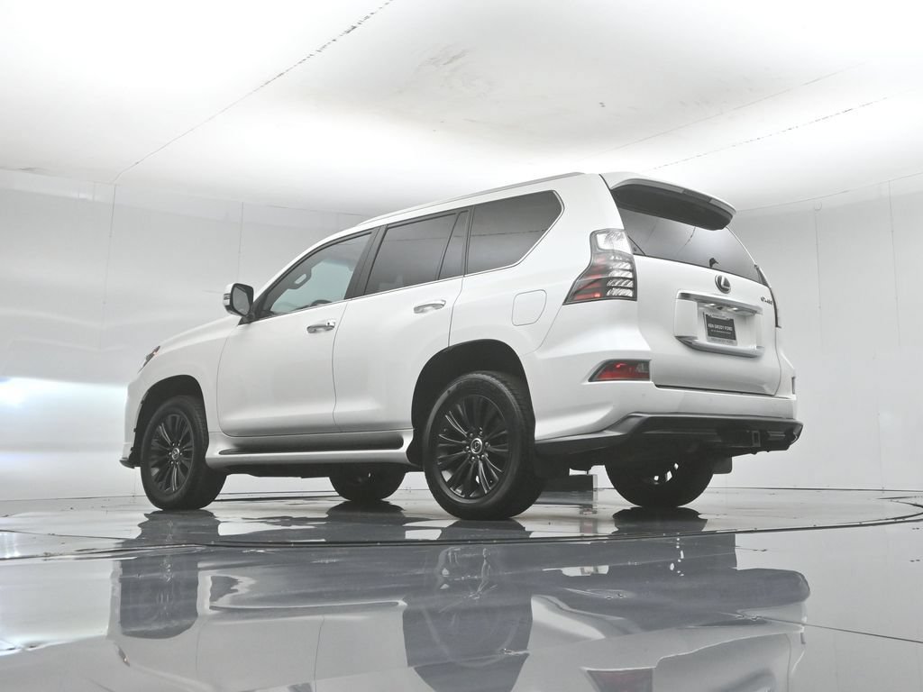 Used 2023 Lexus GX 460 Luxury w/ Sport Design Package AWD/4WD image 4