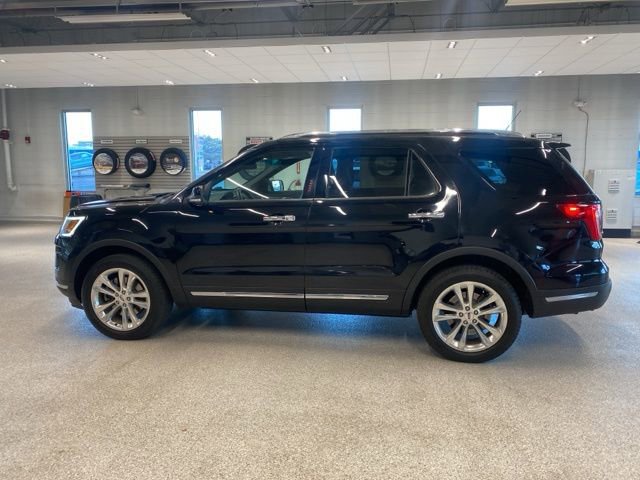 Used 2018 Ford Explorer Limited image 11