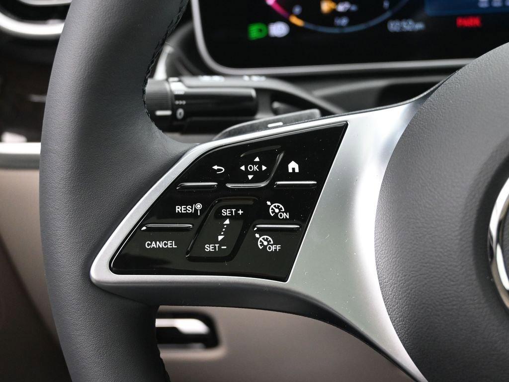 New 2025 Mercedes-Benz C 300 4MATIC Sedan image 11